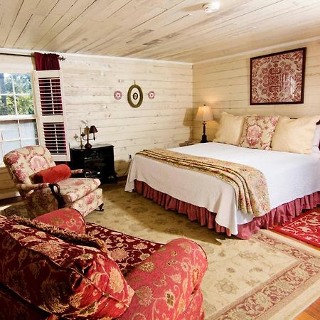 Glen-Ella Springs Hotel & Restaurant Clarkesville Δωμάτιο φωτογραφία